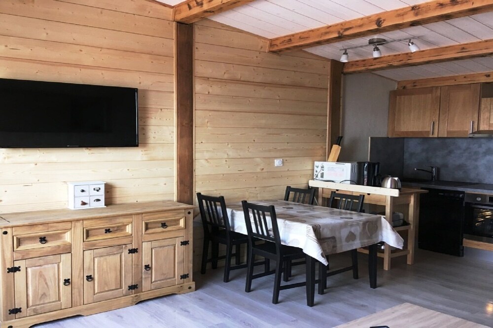 STUDIO 4/5 pers, Entirely Renovated, Heart station, Near slopes, Expo SOUTH / EAST