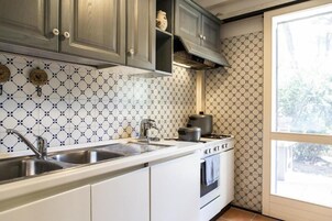 Refrigerador, horno, placa de cocina, lavavajillas