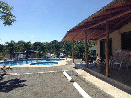 Rent House with private pool for family vacation