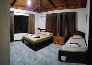 4 bedrooms, in-room safe, free WiFi, bed sheets