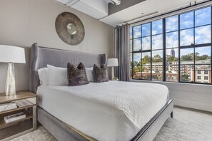 3 makuuhuonetta, silitysrauta/-lauta, Wi-Fi, vuodevaatteet