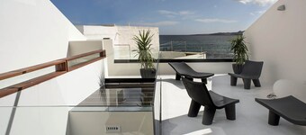 Ocean Space is a stunning holiday home providing a totally unique experience.