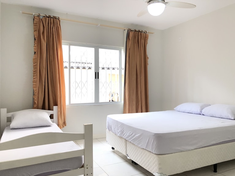 Casa Cerca Mar Con Piscina En Balneário Camboriú - Balneario Camboriú