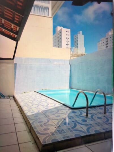 Casa cerca MAR con piscina en Balneário Camboriú