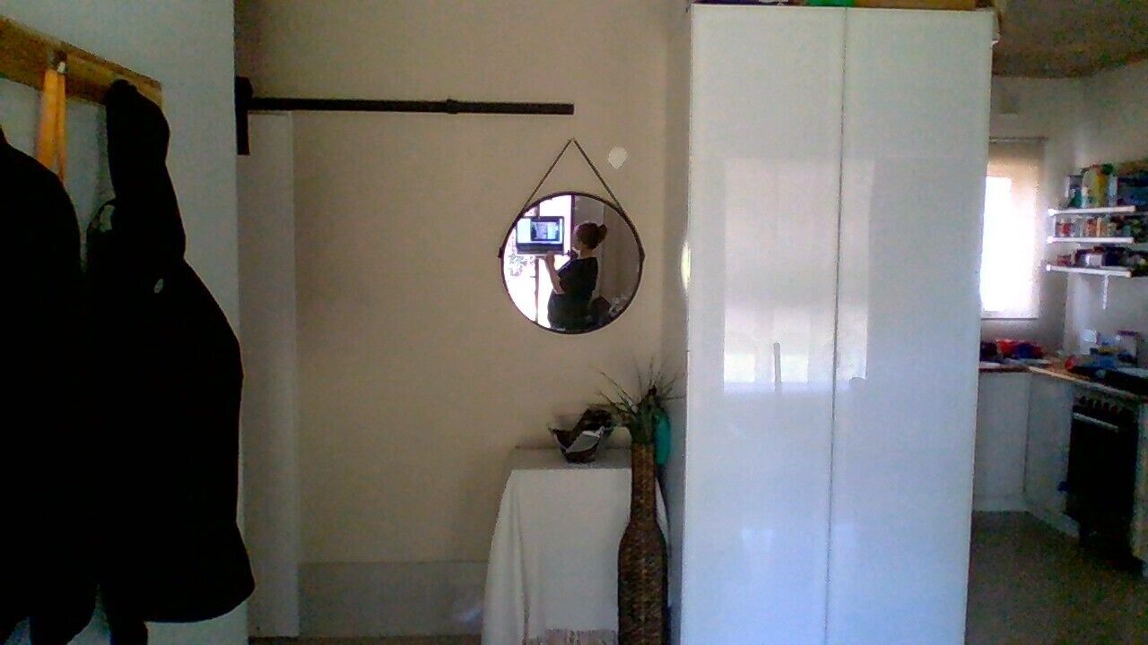 2BR HOLIDAY RENTAL -modern unit - dishwasher Mitchell Park — image 6