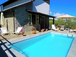 Piscine extérieure, piscine chauffée