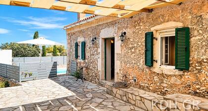 Villa Dimitra 1768 - Private Pool - 2 BR - 5 guets Markantonata - Fiskardo