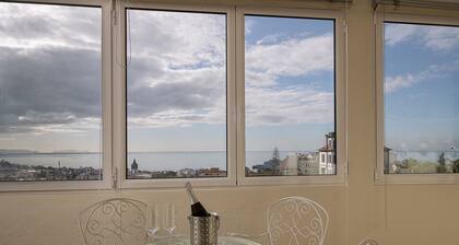 Funchal Window City Center by Madeira Sun Travel