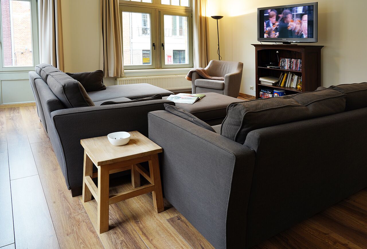 COMFORTABLE FAMILY APARTMENT BEST LOCATION CENTER YPRES - YPRES