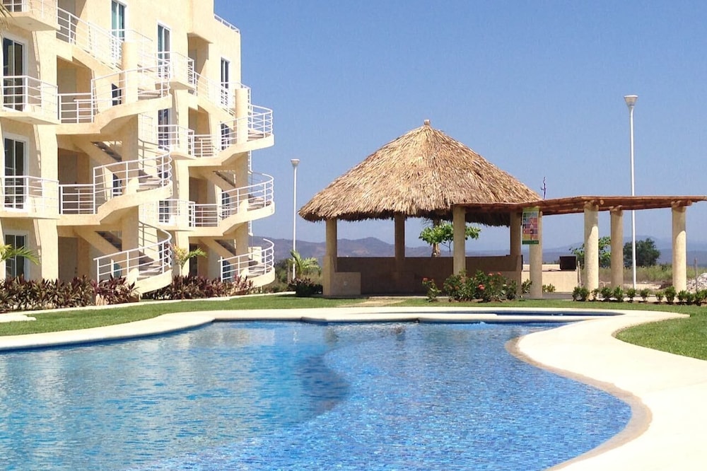 Marina Diamante new and comfort apartmente near airport