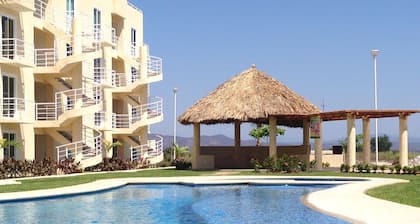 Marina Diamante nueva y confort apartemente cerca del aeropuerto