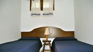 2 bedrooms, bed sheets - Ground floor apartment, veranda with barbecue, garden, tennis court (Sant'Antioco)