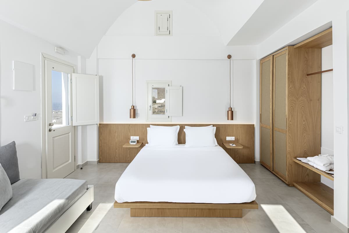 Panoramic Suite, Hot Tub (Outdoor) | 1 bedroom, minibar, in-room safe, desk