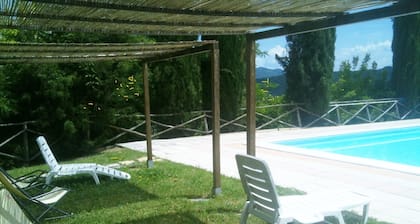 Family-friendly Cottage in authentic stone style Swimmingpool Wine Relax Wif