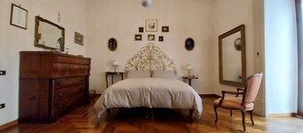 Marchese: an ancient Neapolitan house