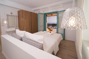 3 bedrooms, in-room safe, iron/ironing board, free WiFi