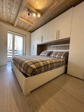 1 Schlafzimmer, Schreibtisch, Bügeleisen/Bügelbrett, kostenloses WLAN