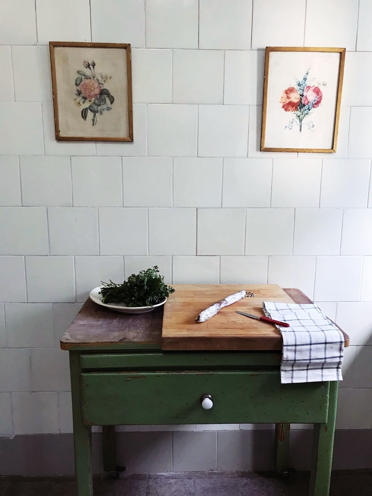 Spectacular landscaped "Chateau" type house in the center of Olot