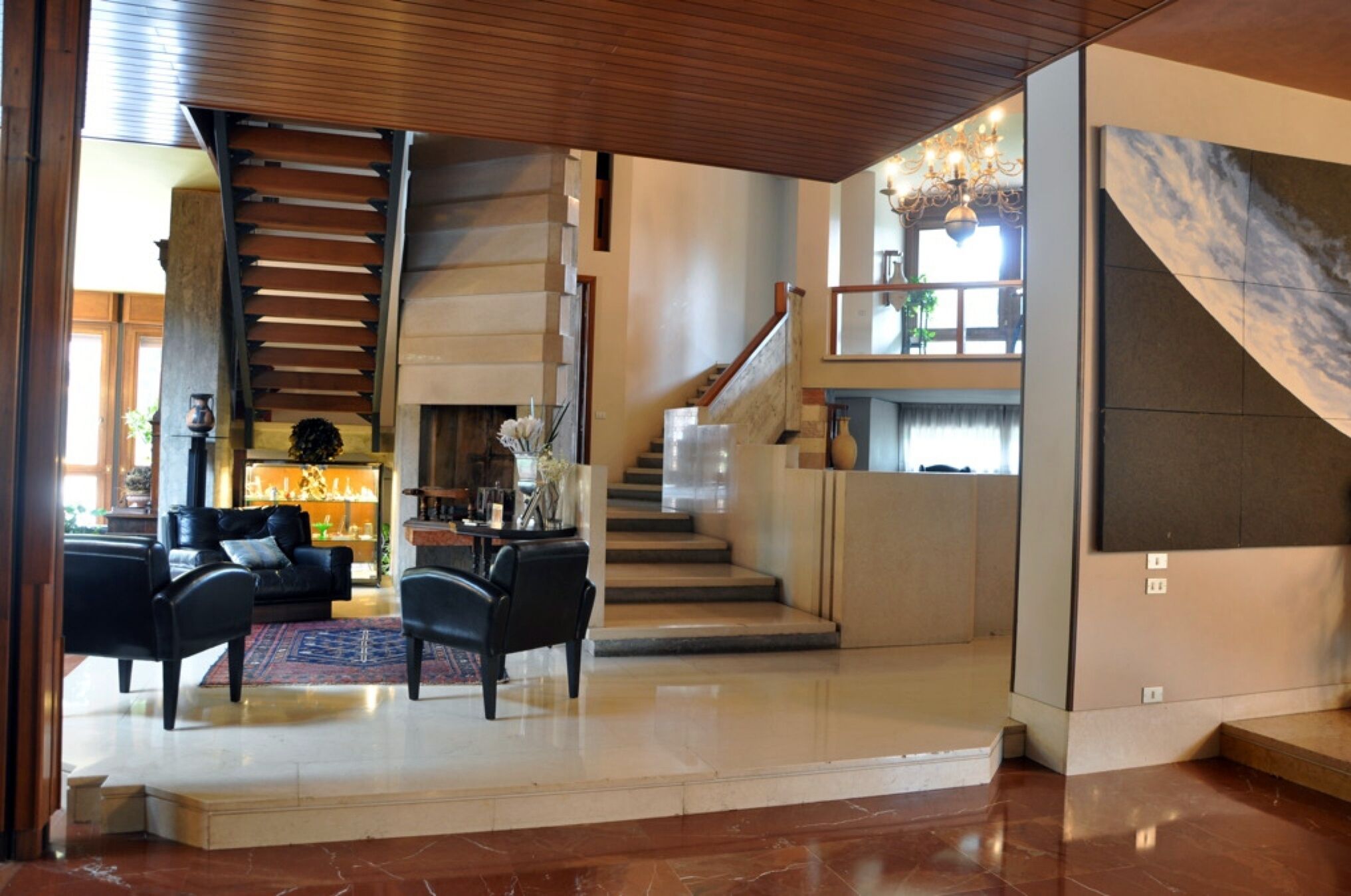 Luxury villa near Verona: design, swimming pool, park, tennis, fitness corner