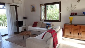 TV, stereo - Beautiful quiet villa (4p), private pool and great sea views (Kirianna)