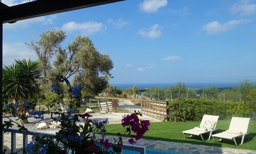 Villa Anna, 4-Personen-Villa mit unvergesslichem Blick auf das Meer, die Berge und Dörfer