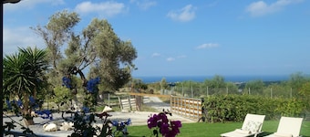 Villa Anna, 4-Personen-Villa mit unvergesslichem Blick auf das Meer, die Berge und Dörfer