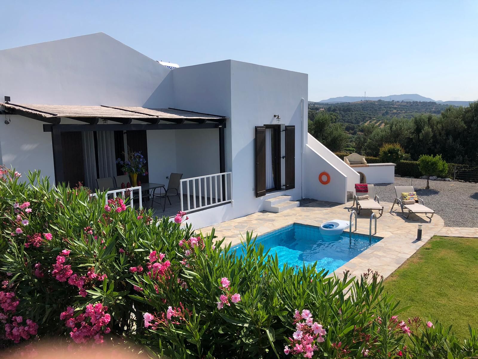 Villa Anna, 4 person villa with unforgettable views over the sea, mountains, villages