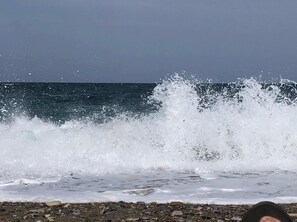 On the beach, sun-loungers, beach towels - Beautiful quiet villa (4p), private pool and great sea views (Kirianna)