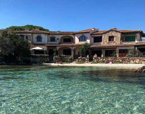 Incanto Apartment Golfo Aranci Sardinia, front sea apartment