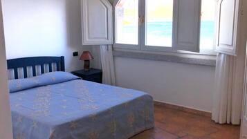 2 camere, culla da viaggio, Wi-Fi gratuito, lenzuola