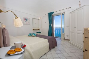 2 bedrooms, desk, soundproofing, iron/ironing board