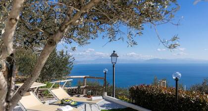 Amalfi-Coastal Pearl, CalmWave and Parking-Sweet Life for Two at Sunset!