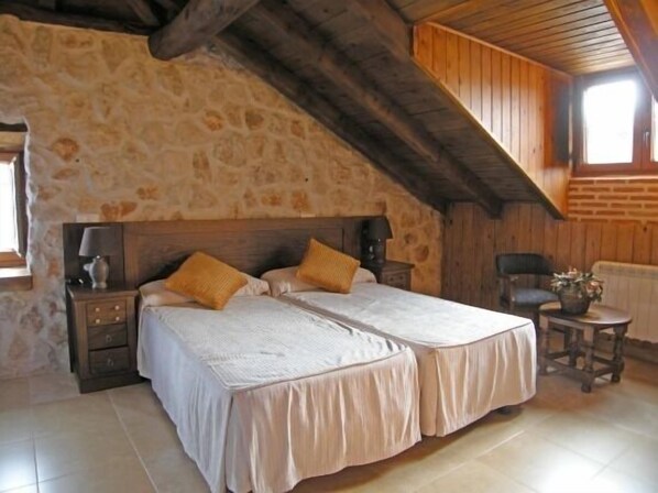 4 bedrooms, iron/ironing board, travel cot, free WiFi