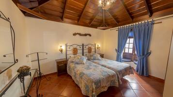 2 chambres, coffres-forts dans les chambres, Wi-Fi gratuit