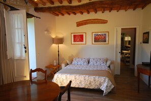 1 Schlafzimmer, Bügeleisen/Bügelbrett, Reisekinderbett, kostenloses WLAN