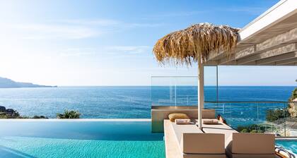 Fotinari Villa II -High quality above a cozy beach