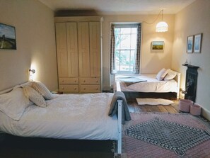 5 camere, una scrivania, culla da viaggio, Wi-Fi gratuito