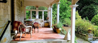 Stunning 5 Bedroom Large UNIQUE Cornish Villa 10 minutes from the North Coast.