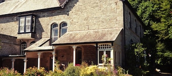 Stunning 5 Bedroom Large UNIQUE Cornish Villa 10 minutes from the North Coast.