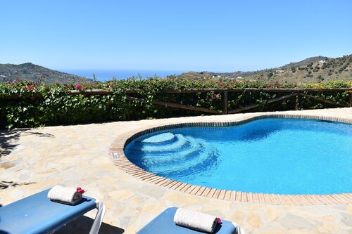 Finca Ortiz with private pool for 6 people and fantastic views