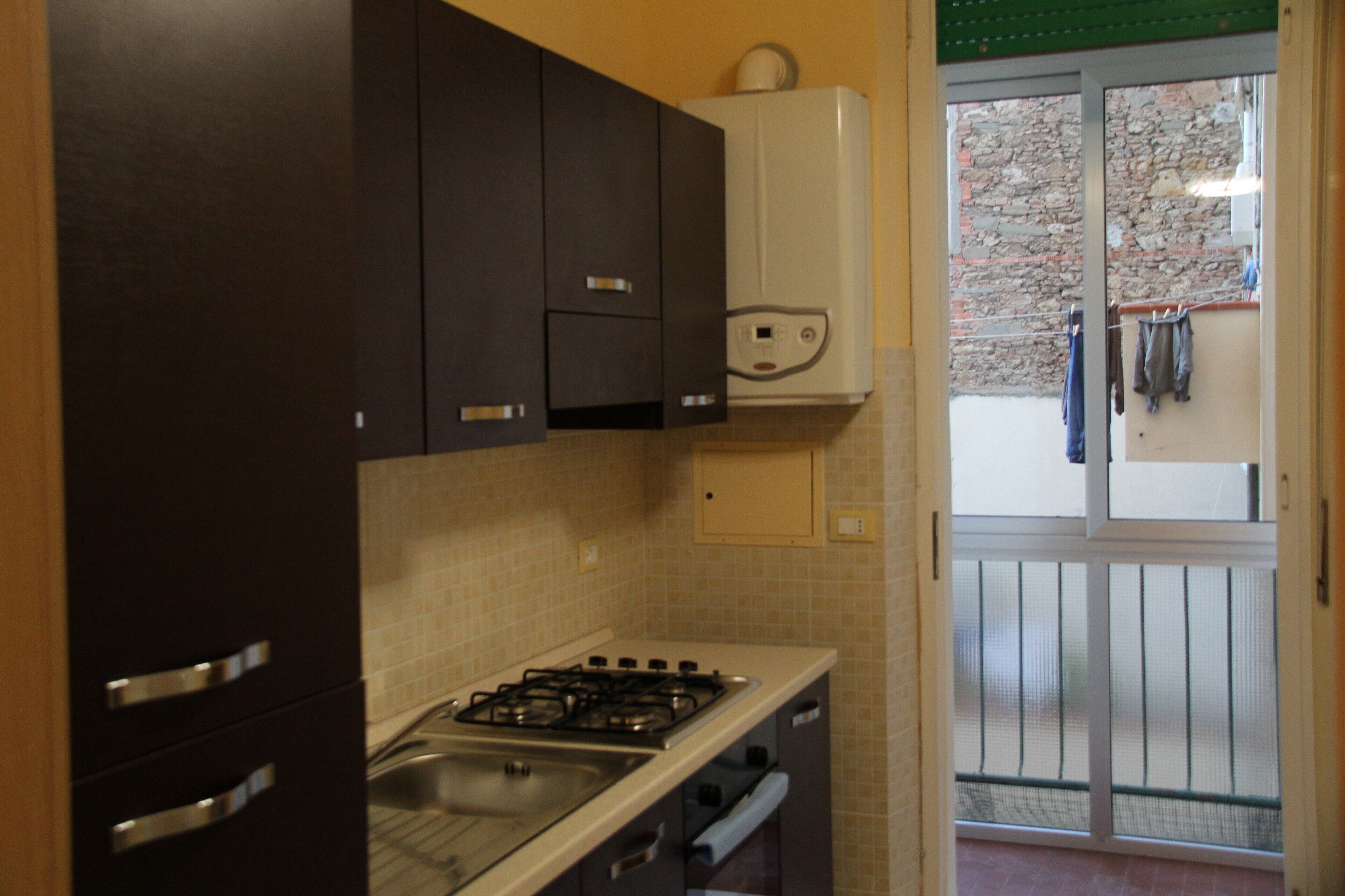 Réfrigérateur, four, plaque de cuisson