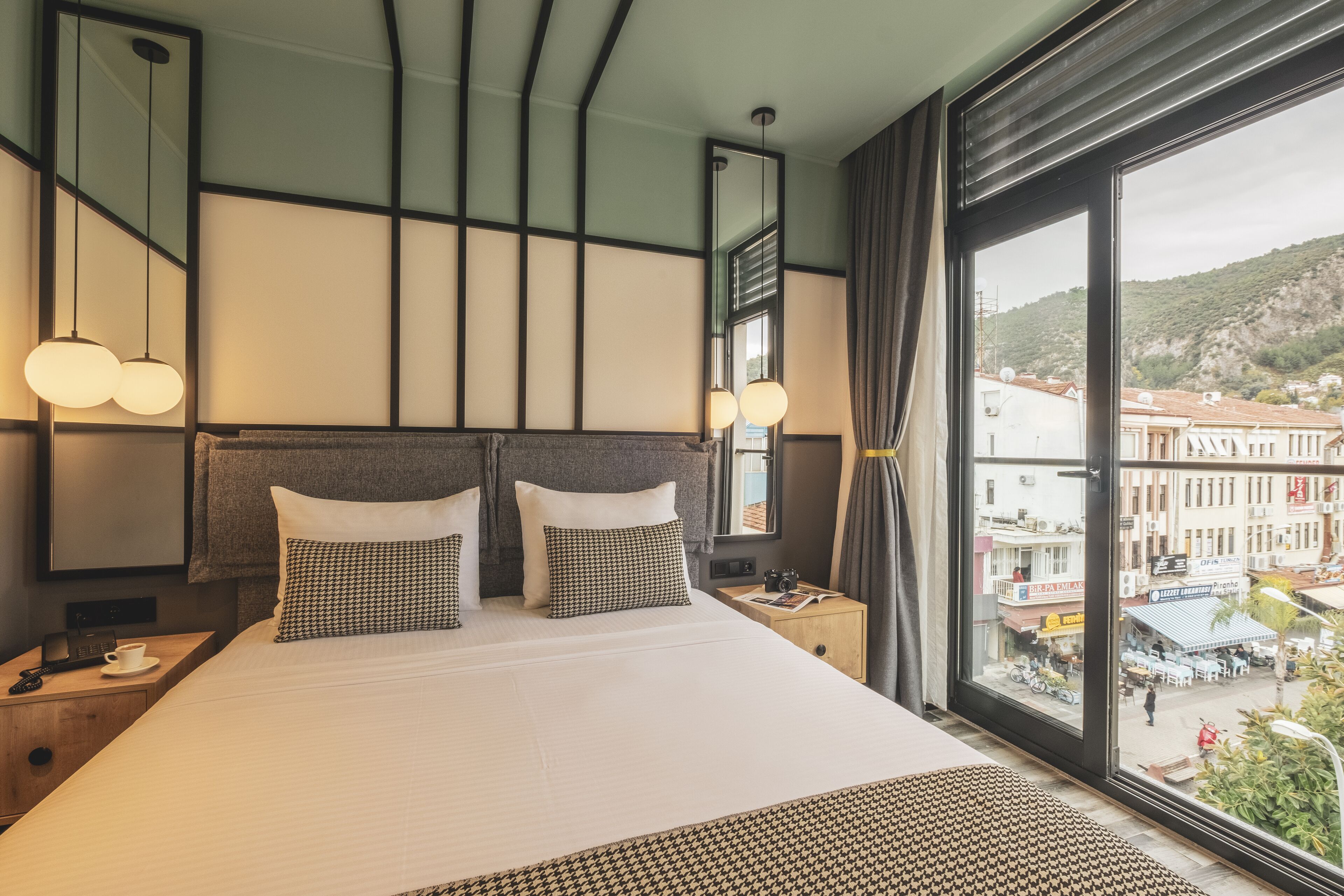 standard room | minibar, in-room safe, soundproofing, free wifi