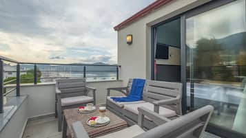 Sun deck