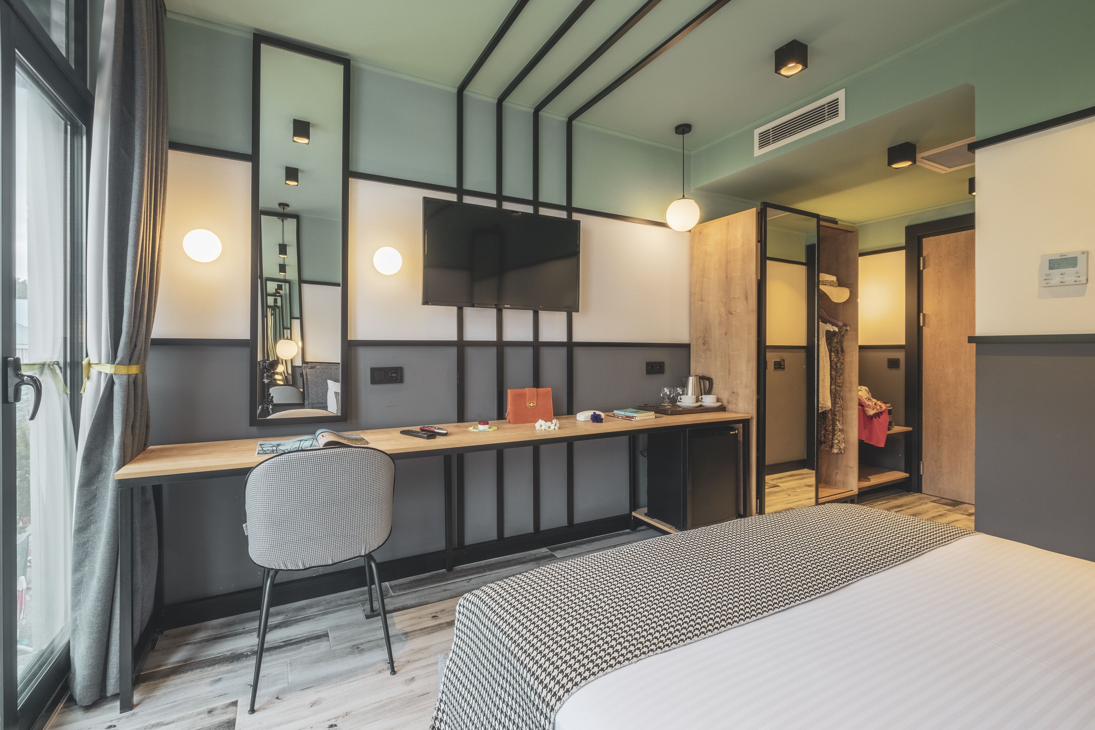 minibar, in-room safe, soundproofing, free wifi