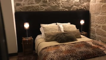 3 bedrooms, iron/ironing board, Internet, bed sheets