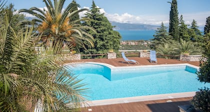 Villa Panorama with Sea View and common Swimming Pool