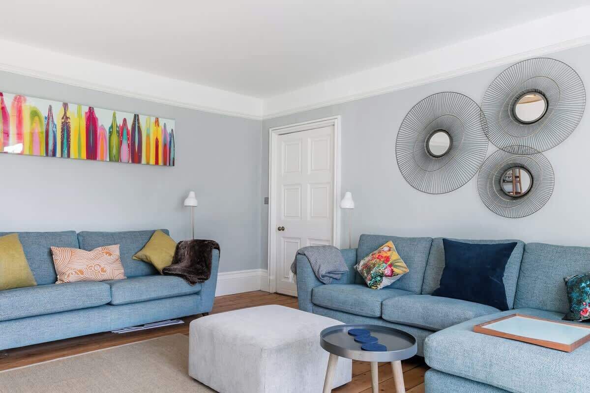 Grade Ii Listed 17th-century Rectory With Sea Views - Cornwall