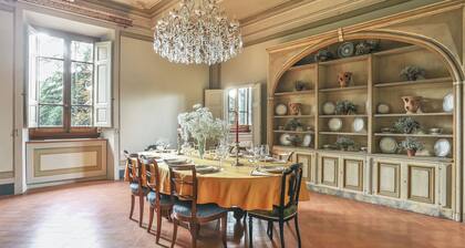 Villa Franchetti - Luxuriöse florentinische Villa mit Pool