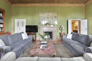 Älytelevisio, kirjoja