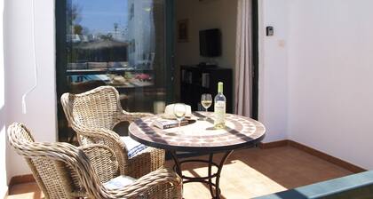 Moderne, geräumige Wohnung mit Wifi, Klimaanlage und U. K. Fernsehen in Puerto Del Carmen
